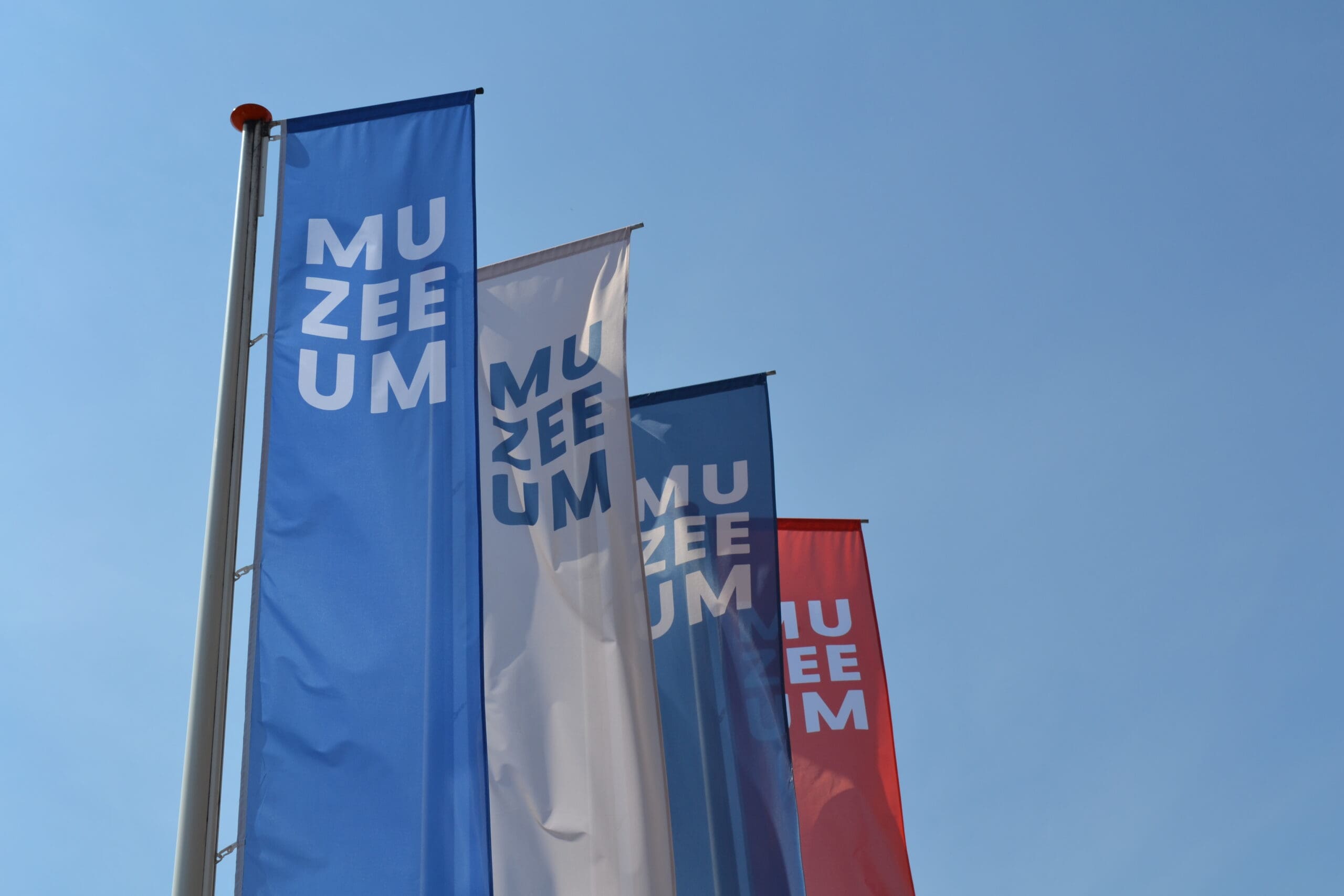 Baniervlaggen bij Muzeeum in Vlissingen