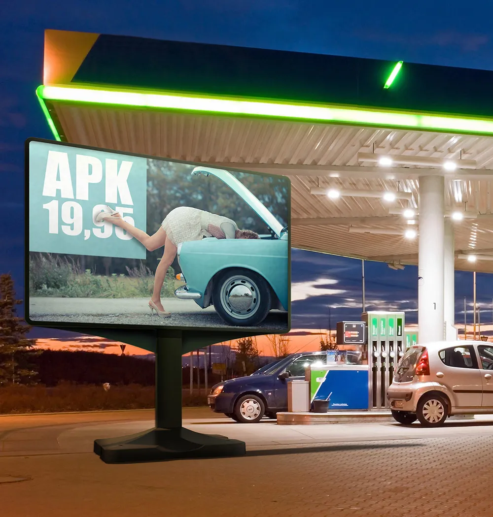 Mobiel billboard met reclame voor APK er op