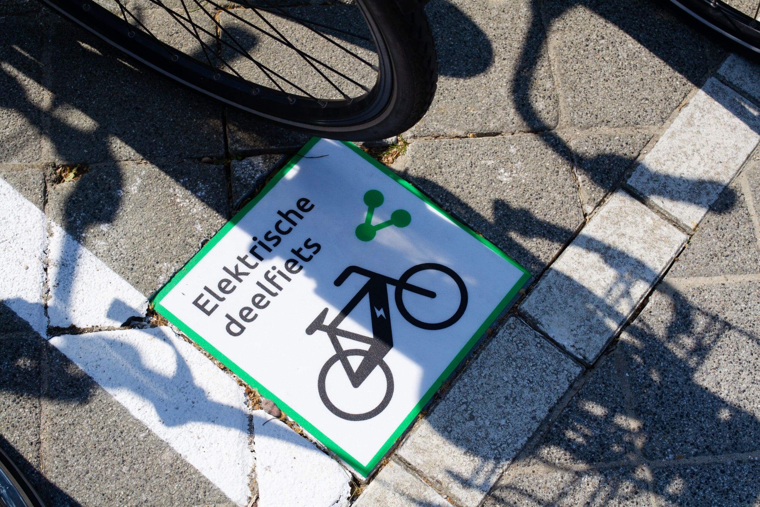 HUB locatie hub, hub vlaggen, deelmobiliteit, hubs,