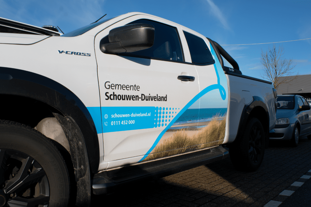 Bestickerde strandwagen voor gemeente Schouwen-Duiveland